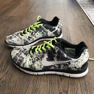 Nike Free 5.0 Sneakers